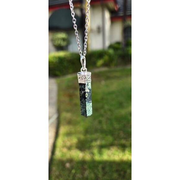 Kambaba Jasper Crystal Point Pendant - Picture 4 of 5